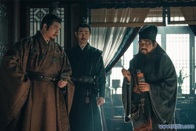 瓦解《藏海传》：“恶童”藏海的心境线为什么进展这样快？ 复杂身世下的情愫纠葛